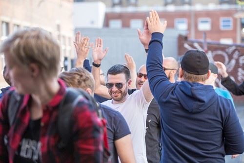 Hi 5